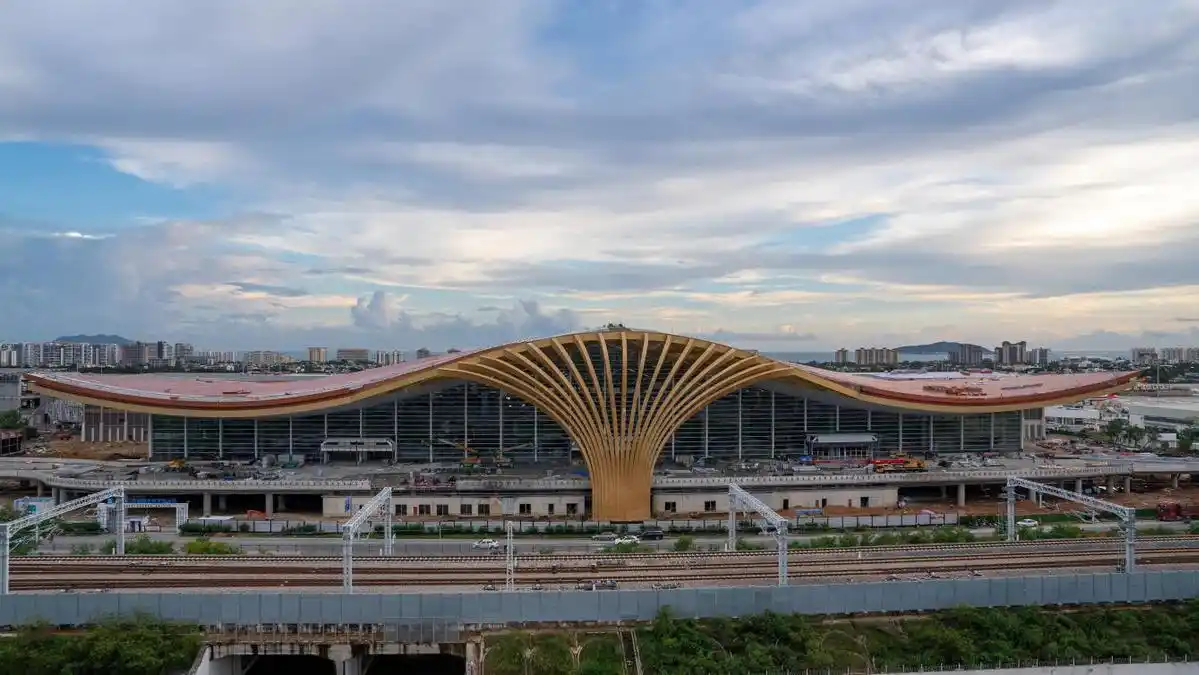 三亚凤凰机场T3航站楼通过竣工验收，助力自贸港空中通道扩容升级